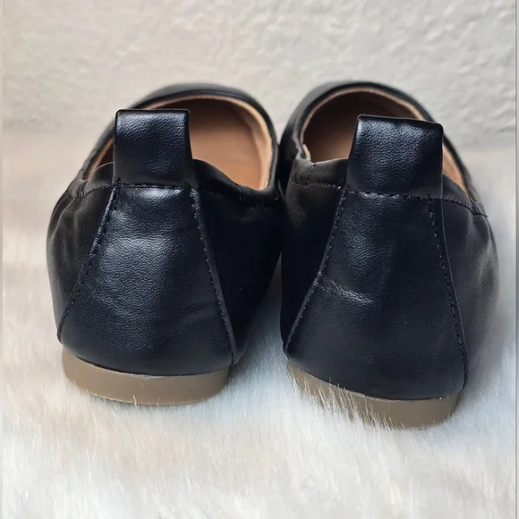 Universal Threads Classic Women's Black Flats - Picture 6 of 12